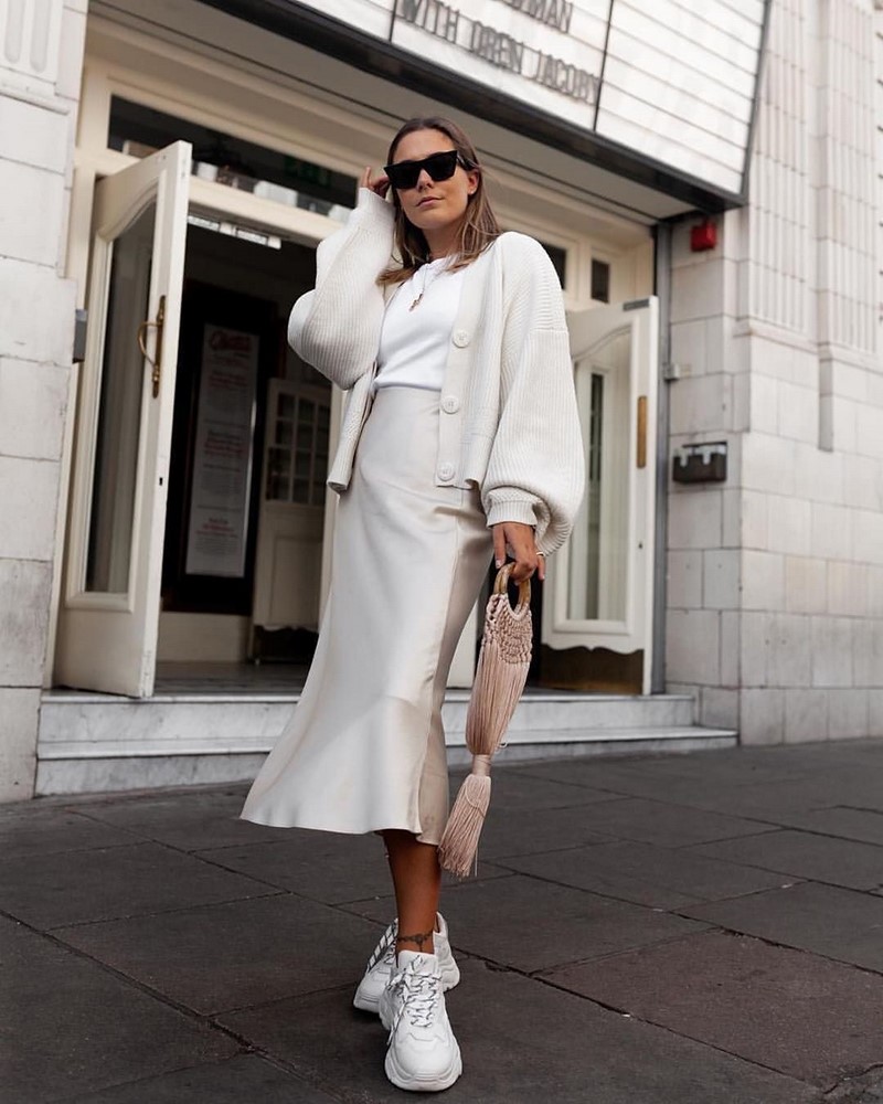 Бельевой стиль 2026: с чем носить одежду в бельевом стиле — фото