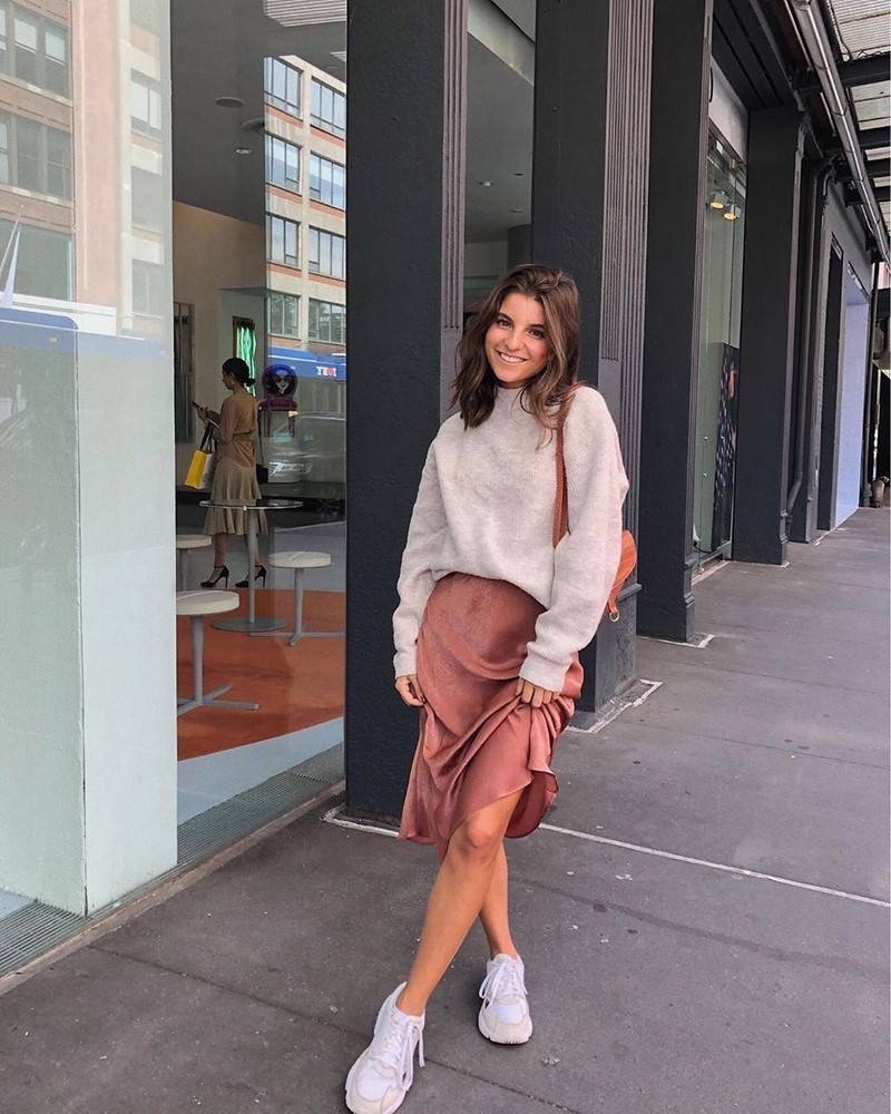 Бельевой стиль 2026: с чем носить одежду в бельевом стиле — фото