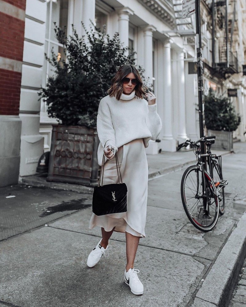 Бельевой стиль 2026: с чем носить одежду в бельевом стиле — фото