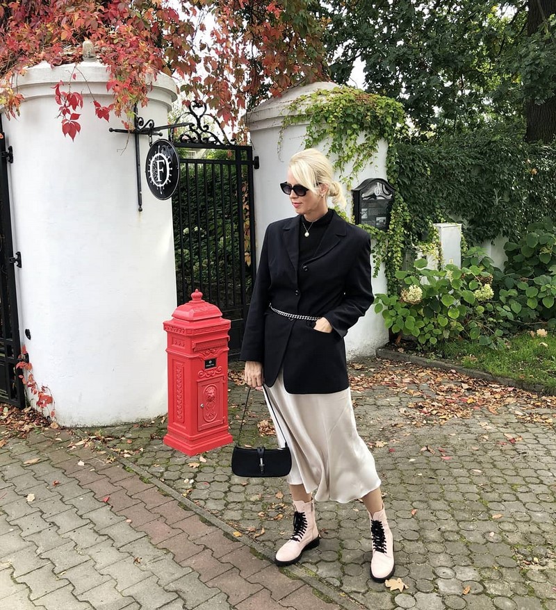 Бельевой стиль 2026: с чем носить одежду в бельевом стиле — фото