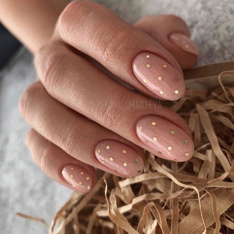 Красивый маникюр сезона осень-зима 2026-2027: фото, новинки, идеи маникюра