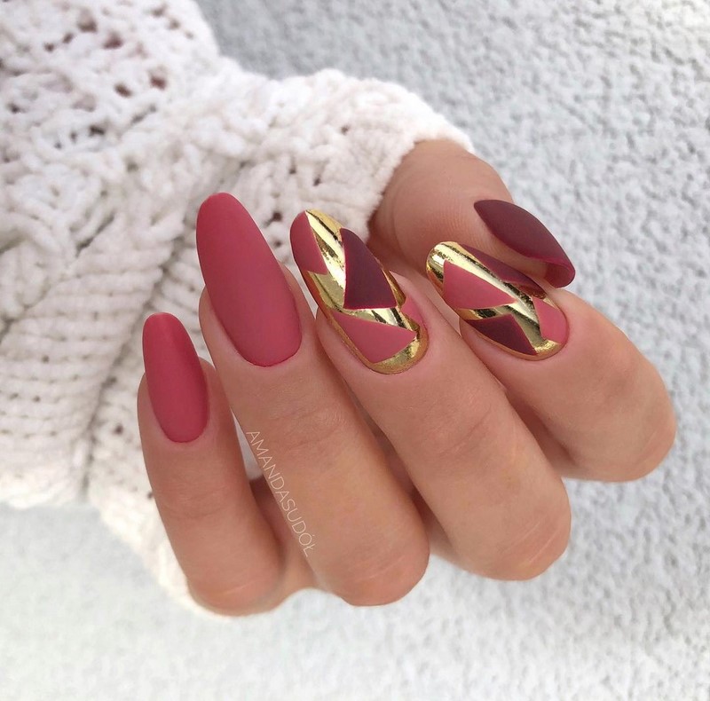 Красивый маникюр сезона осень-зима 2026-2027: фото, новинки, идеи маникюра