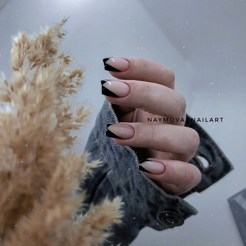 Красивый маникюр сезона осень-зима 2026-2027: фото, новинки, идеи маникюра