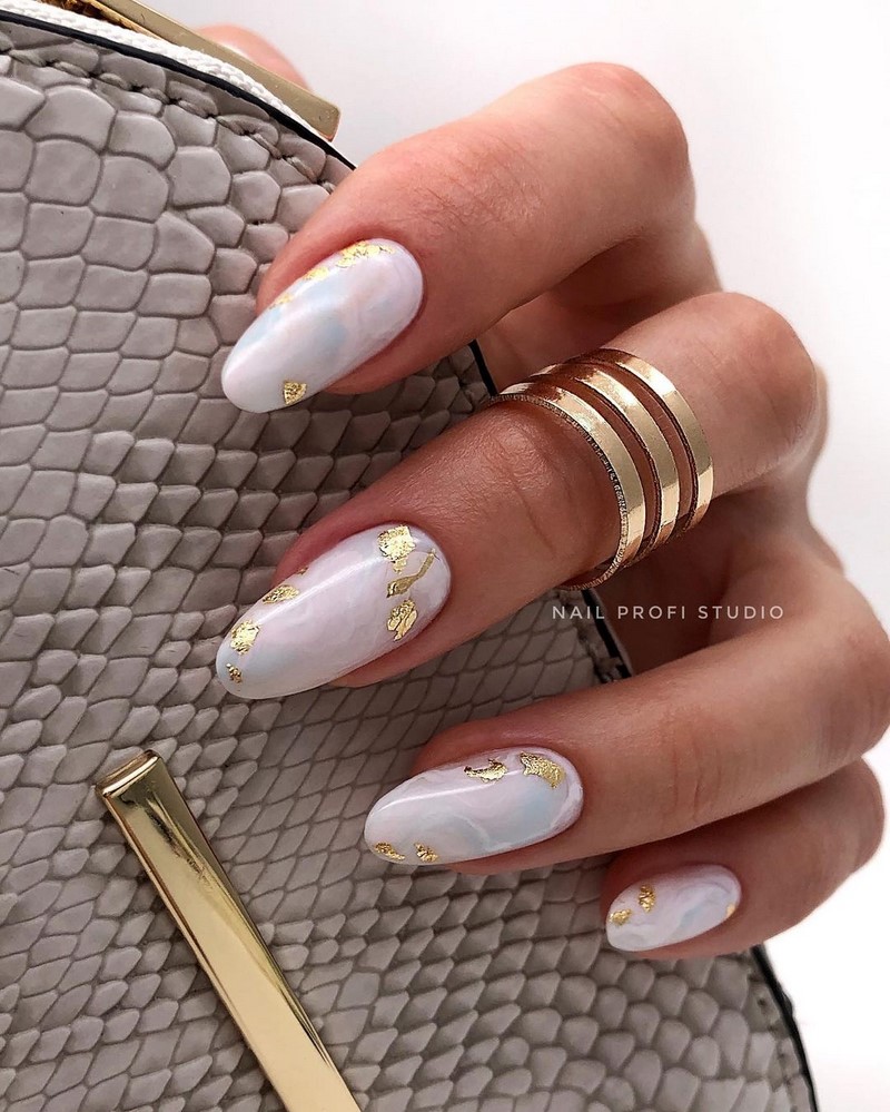 Красивый маникюр сезона осень-зима 2026-2027: фото, новинки, идеи маникюра