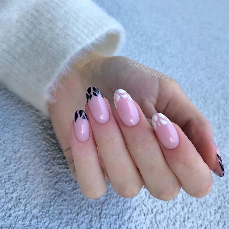 Красивый маникюр сезона осень-зима 2026-2027: фото, новинки, идеи маникюра