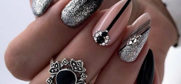 Маникюр зима 2026-2027: фото-новинки зимнего дизайна