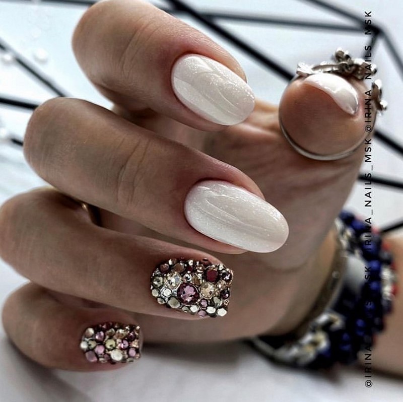 Маникюр зима 2026-2027: фото-новинки зимнего дизайна