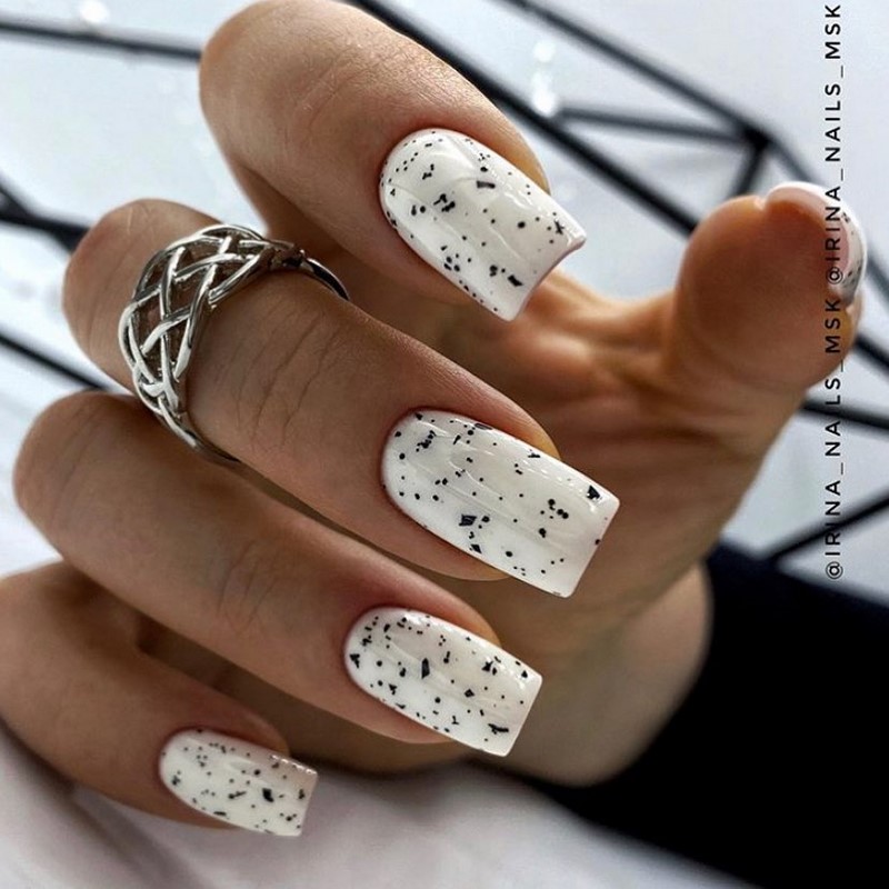Маникюр зима 2026-2027: фото-новинки зимнего дизайна