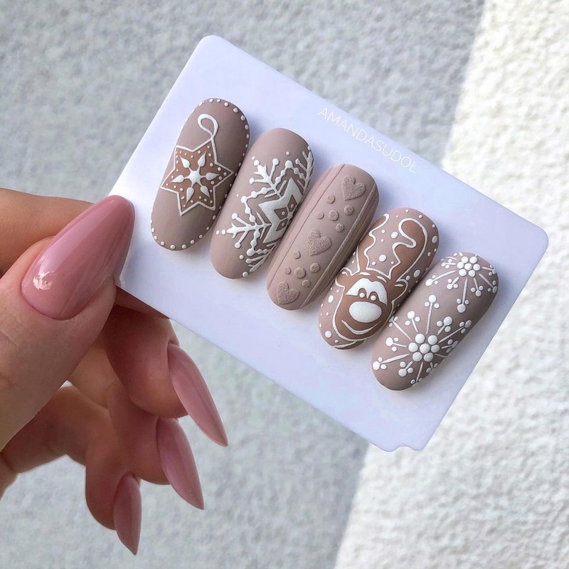 Маникюр зима 2026-2027: фото-новинки зимнего дизайна