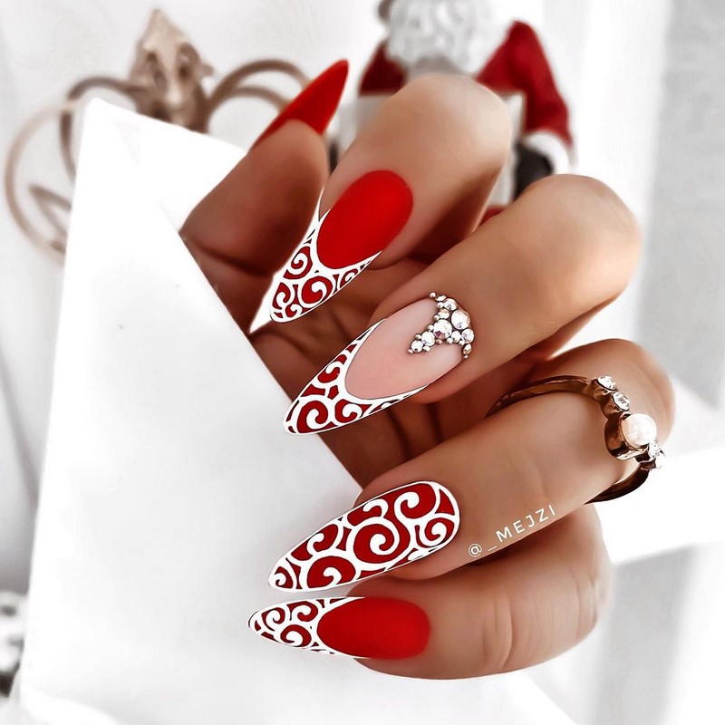 Маникюр зима 2026-2027: фото-новинки зимнего дизайна