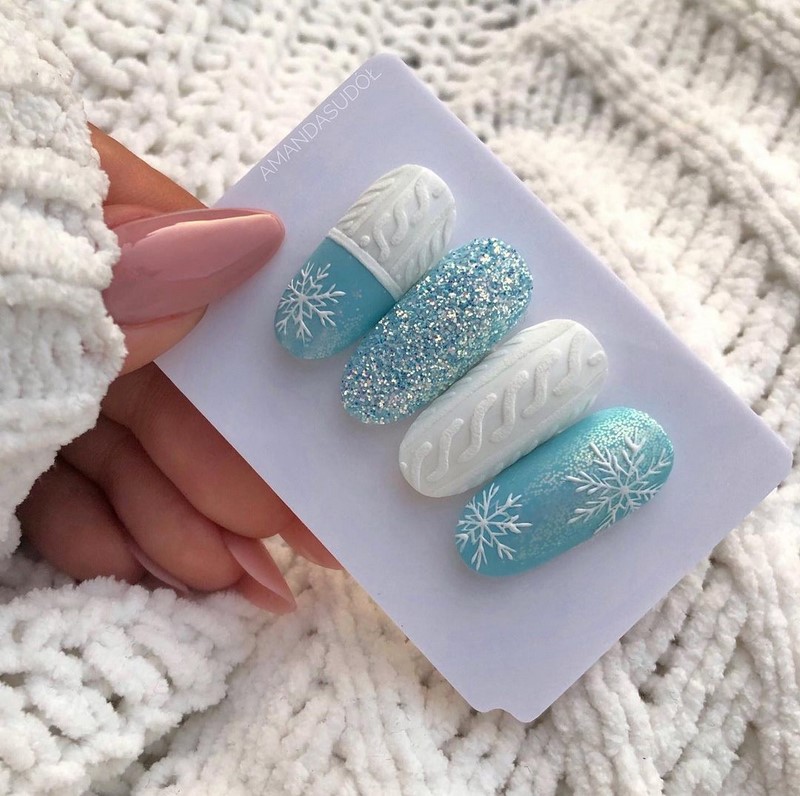 Маникюр зима 2026-2027: фото-новинки зимнего дизайна