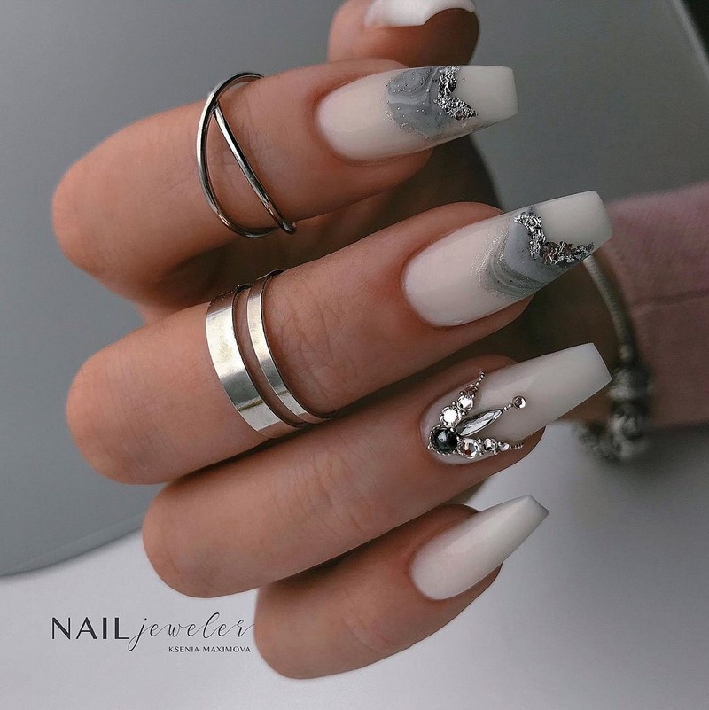 Маникюр зима 2026-2027: фото-новинки зимнего дизайна