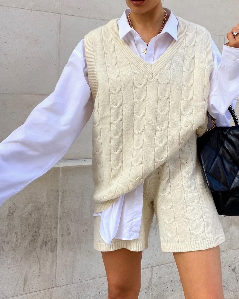 Модные жилеты 2026: тренды и новинки женских жилеток на фото