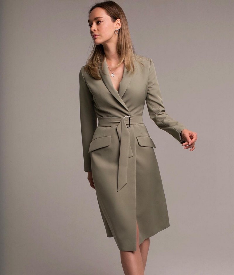 Платья на запах 2026: модные новинки в образах разных стилей