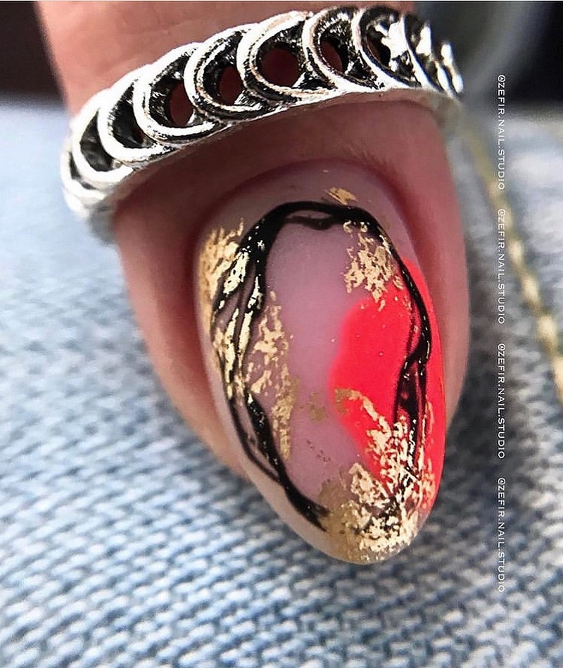 Блестящий маникюр с фольгой 2026 года: лучшие идеи дизайна ногтей с фольгой — фото