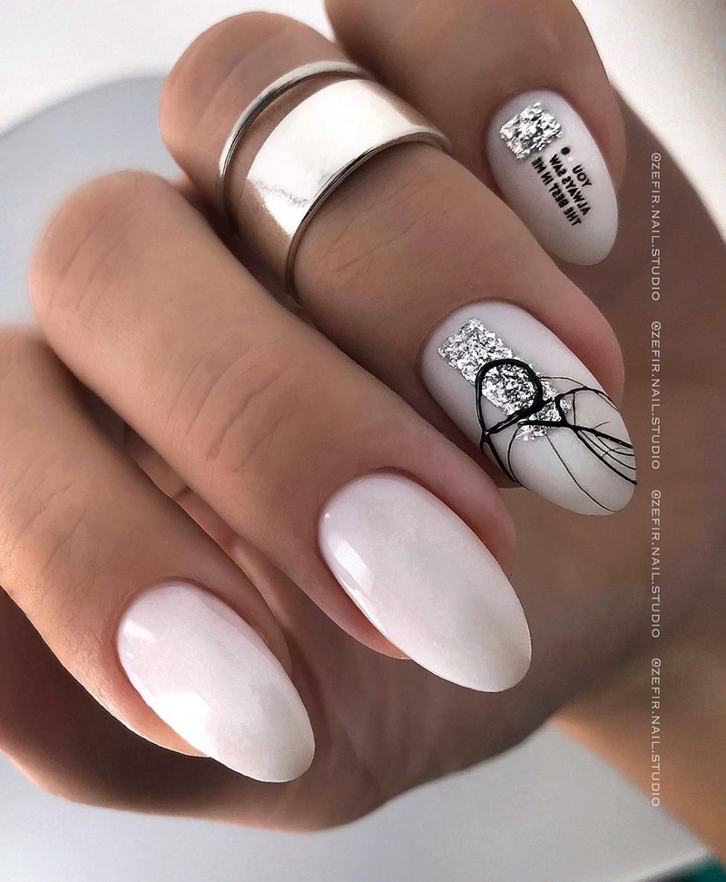 Блестящий маникюр с фольгой 2026 года: лучшие идеи дизайна ногтей с фольгой — фото