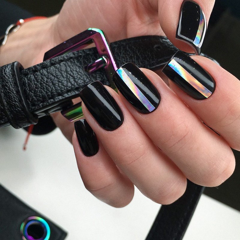 Блестящий маникюр с фольгой 2026 года: лучшие идеи дизайна ногтей с фольгой — фото