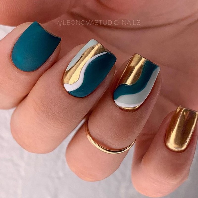 Блестящий маникюр с фольгой 2026 года: лучшие идеи дизайна ногтей с фольгой — фото