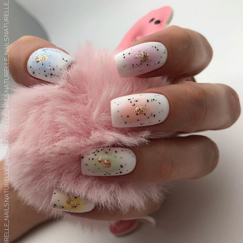 Блестящий маникюр с фольгой 2026 года: лучшие идеи дизайна ногтей с фольгой — фото