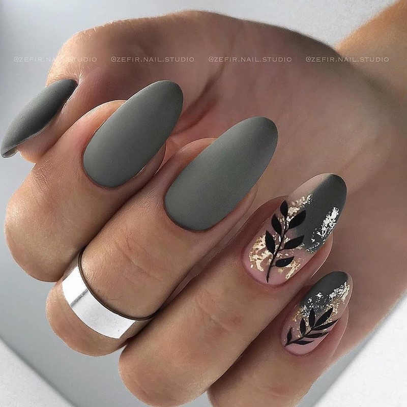 Блестящий маникюр с фольгой 2026 года: лучшие идеи дизайна ногтей с фольгой — фото