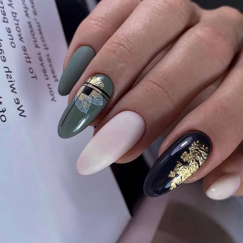 Блестящий маникюр с фольгой 2026 года: лучшие идеи дизайна ногтей с фольгой — фото