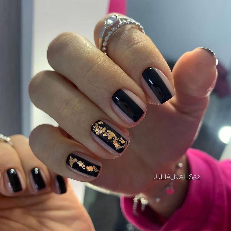 Блестящий маникюр с фольгой 2026 года: лучшие идеи дизайна ногтей с фольгой — фото