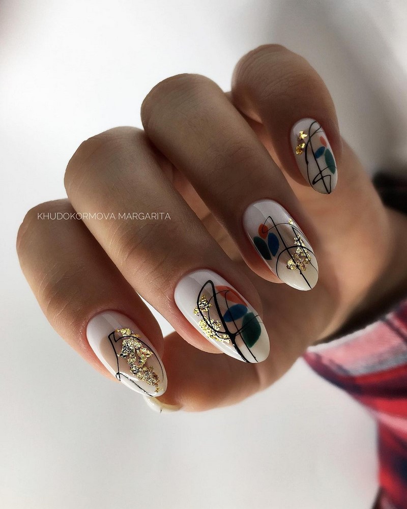 Блестящий маникюр с фольгой 2026 года: лучшие идеи дизайна ногтей с фольгой — фото