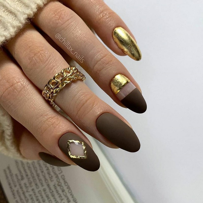 Блестящий маникюр с фольгой 2026 года: лучшие идеи дизайна ногтей с фольгой — фото