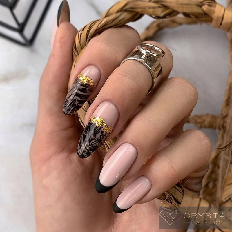 Блестящий маникюр с фольгой 2026 года: лучшие идеи дизайна ногтей с фольгой — фото