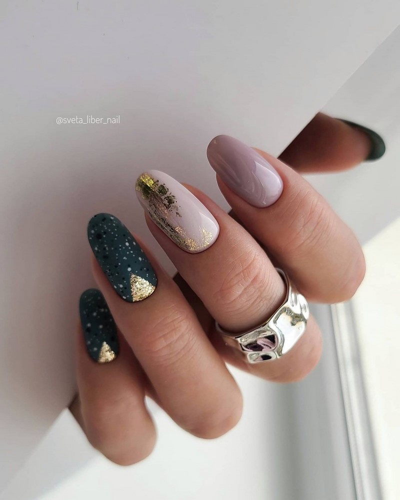 Блестящий маникюр с фольгой 2026 года: лучшие идеи дизайна ногтей с фольгой — фото