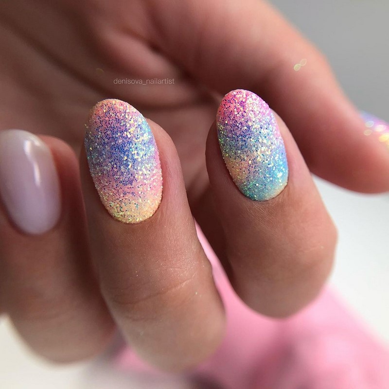 Суперновинки маникюра весна-лето 2026 – модные тренды сезонного дизайна ногтей