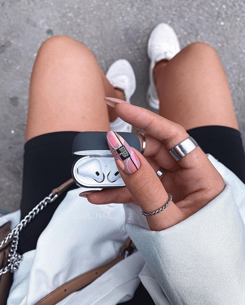 Суперновинки маникюра весна-лето 2026 – модные тренды сезонного дизайна ногтей