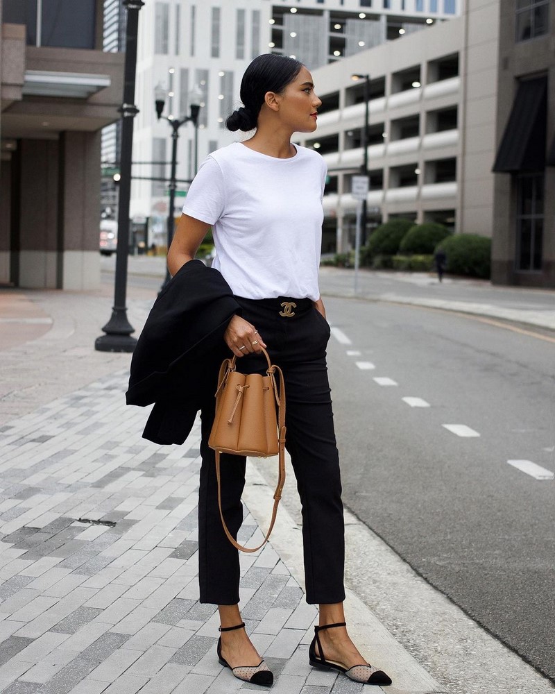 Все о базовом и капсульном гардеробе: актуальные примеры образов 2026