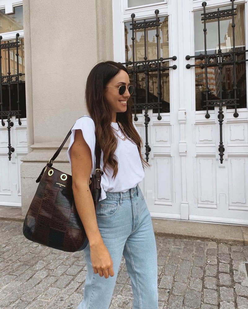 Все о базовом и капсульном гардеробе: актуальные примеры образов 2026