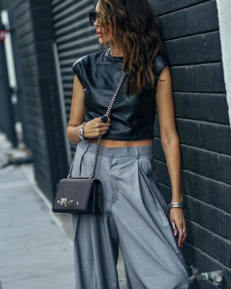 Все о базовом и капсульном гардеробе: актуальные примеры образов 2026