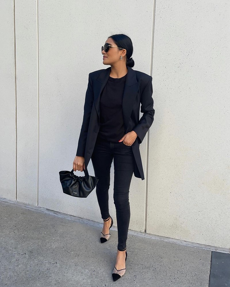 Все о базовом и капсульном гардеробе: актуальные примеры образов 2026