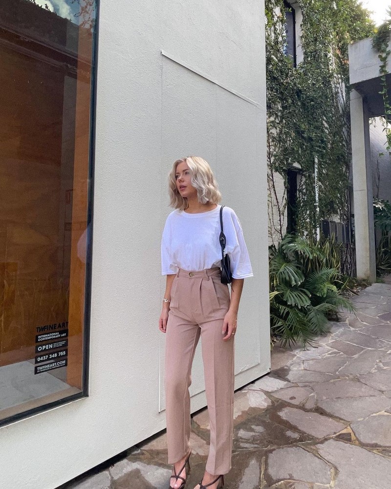 Все о базовом и капсульном гардеробе: актуальные примеры образов 2026