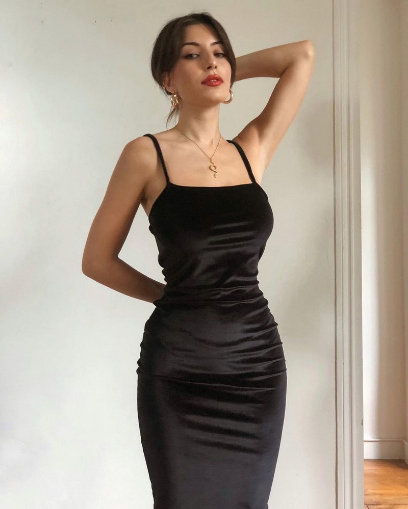 Все о базовом и капсульном гардеробе: актуальные примеры образов 2026