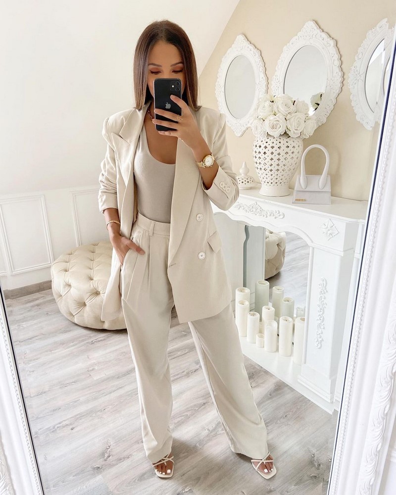 Все о базовом и капсульном гардеробе: актуальные примеры образов 2026