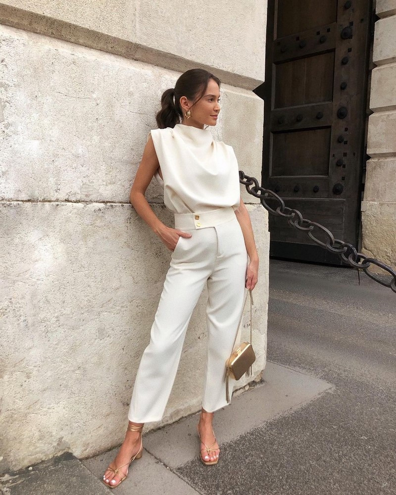 Все о базовом и капсульном гардеробе: актуальные примеры образов 2026