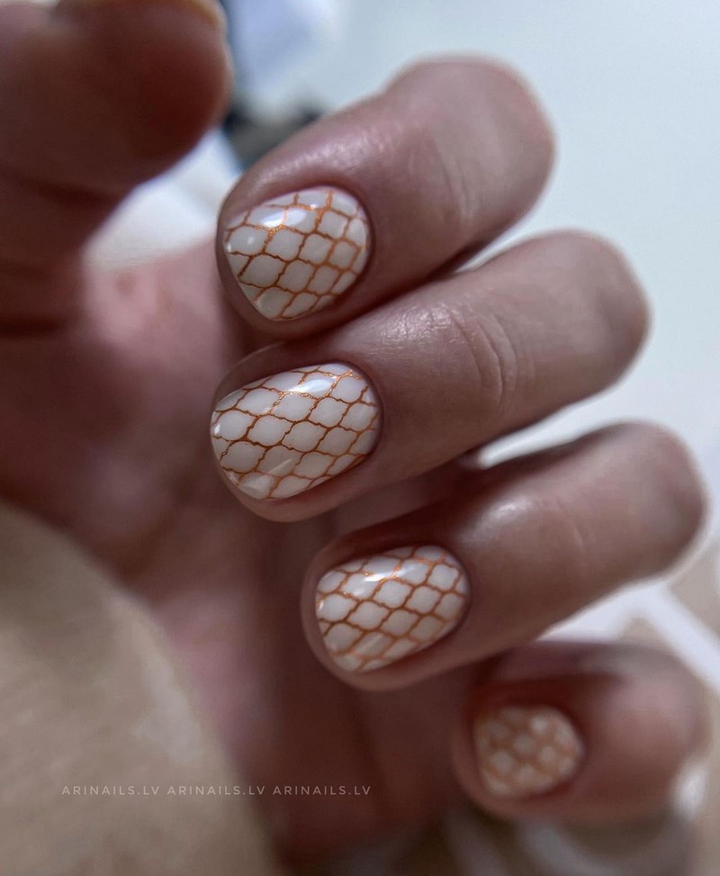 Стильный маникюр на короткие ногти 2026: лучшие идеи, новинки, тенденции — фото