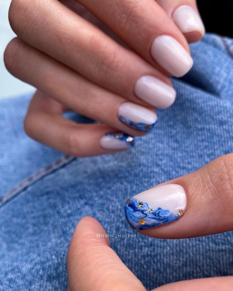 Стильный маникюр на короткие ногти 2026: лучшие идеи, новинки, тенденции — фото