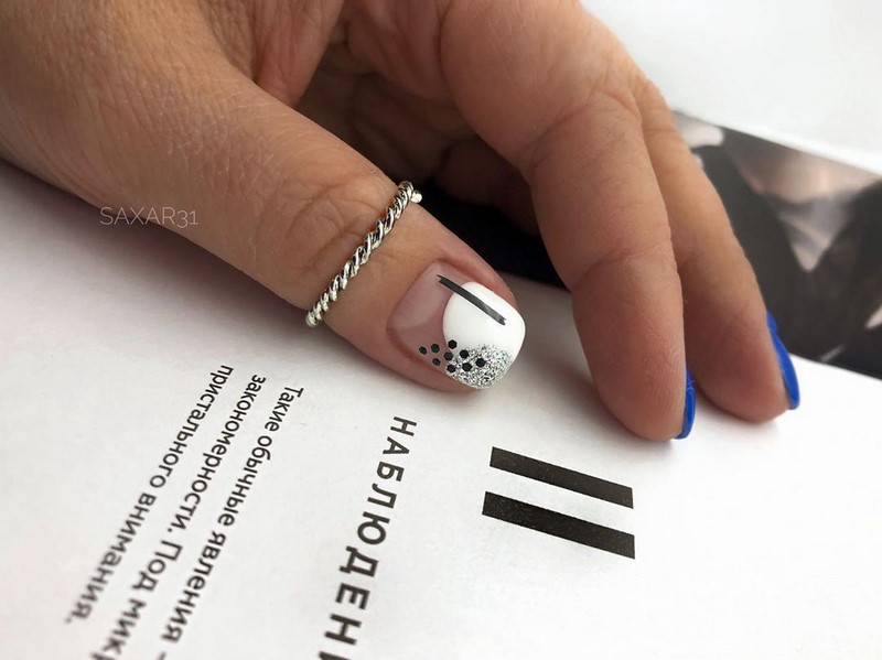 Стильный маникюр на короткие ногти 2026: лучшие идеи, новинки, тенденции — фото