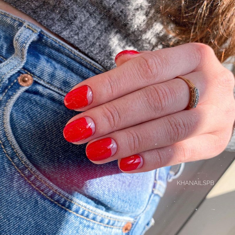 Стильный маникюр на короткие ногти 2026: лучшие идеи, новинки, тенденции — фото