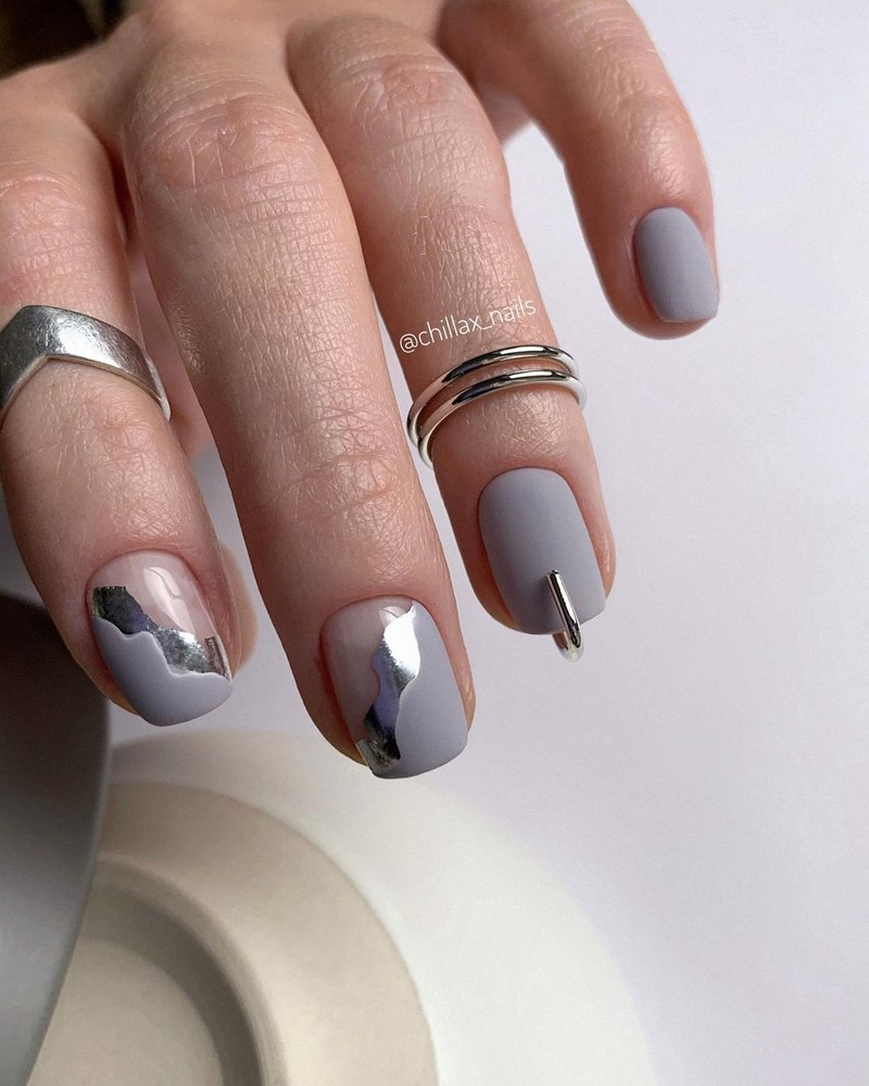 Стильный маникюр на короткие ногти 2026: лучшие идеи, новинки, тенденции — фото