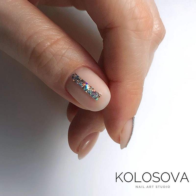 Стильный маникюр на короткие ногти 2026: лучшие идеи, новинки, тенденции — фото