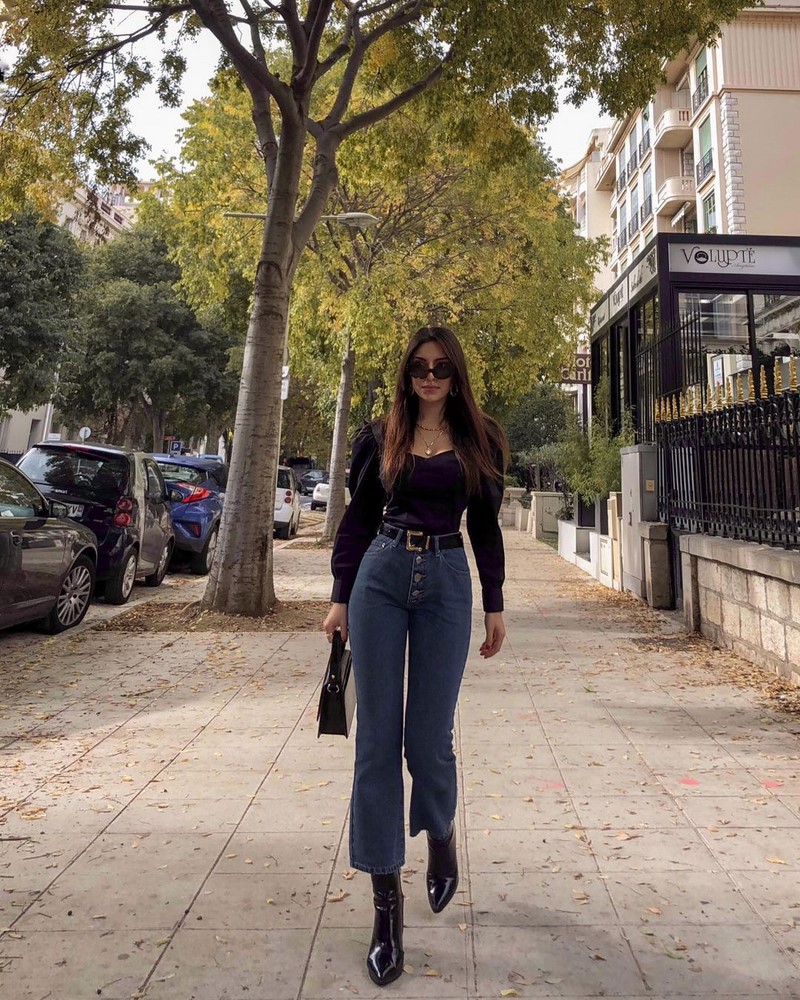 Стильные джинсы 2026 года: новинки, тренды, модные образы — фото