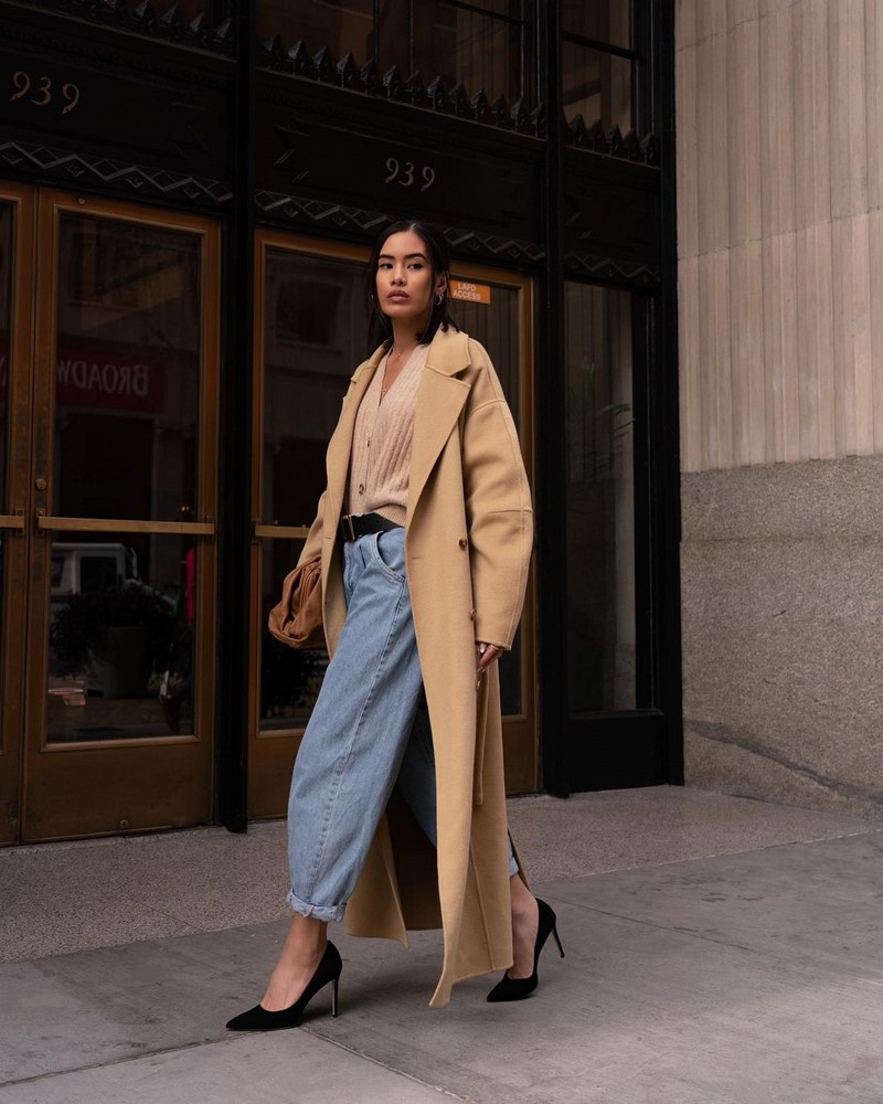 Стильные джинсы 2026 года: новинки, тренды, модные образы — фото