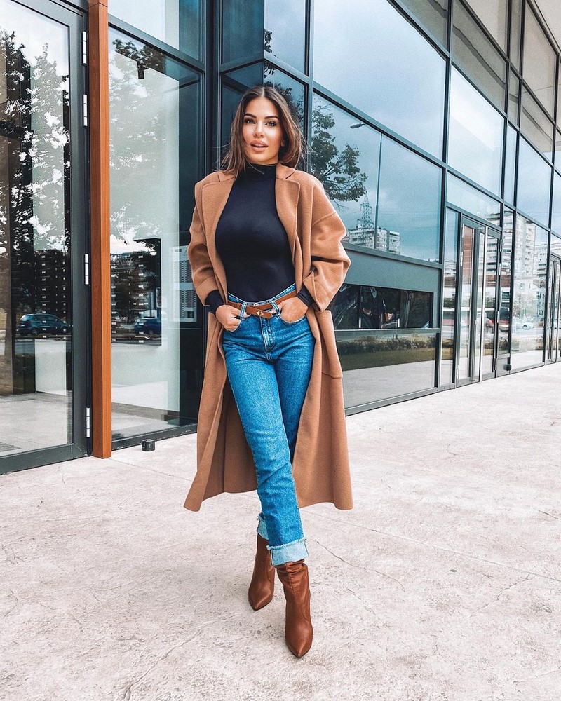 Стильные джинсы 2026 года: новинки, тренды, модные образы — фото