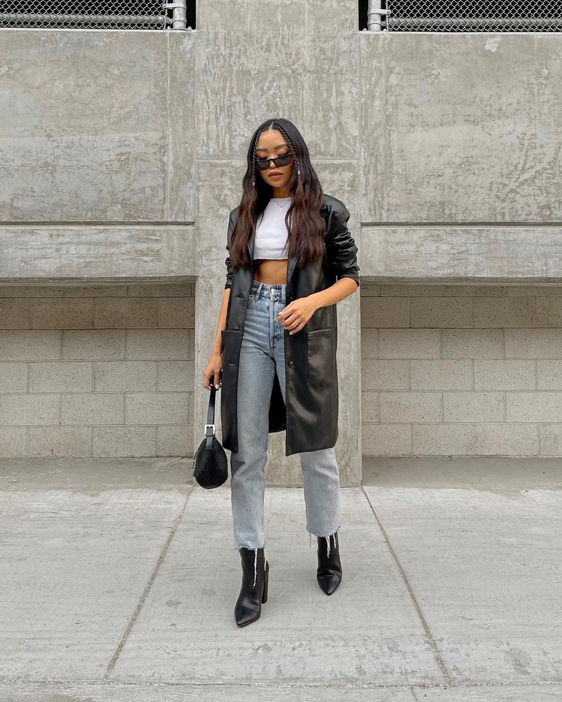 Стильные джинсы 2026 года: новинки, тренды, модные образы — фото